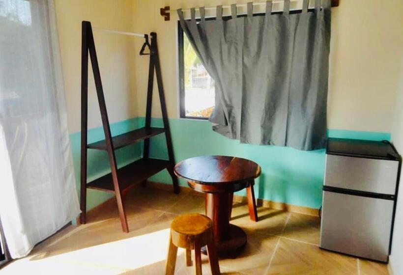 标准间带阳台, Coccoloba Guest House