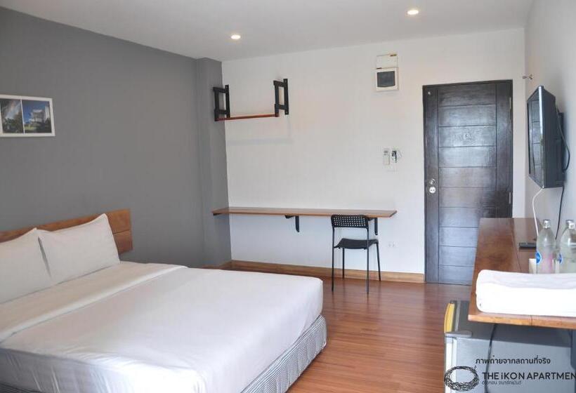 דירת חדר, The Ikon Apartment