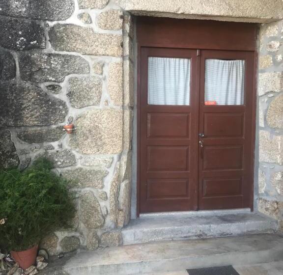 דירת שני חדרים, Casa Das Pombas