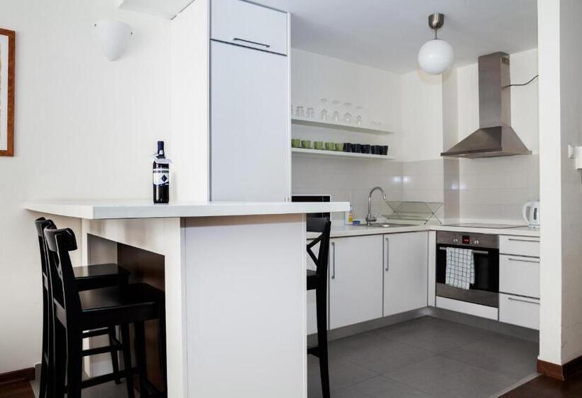 استودیوی استاندارد, City Gardens Hotel & Wellness