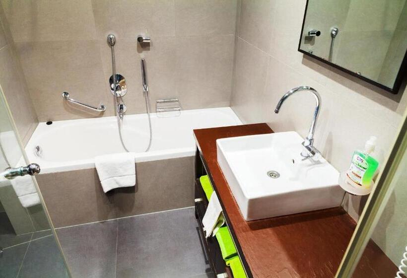 استودیوی استاندارد, City Gardens Hotel & Wellness