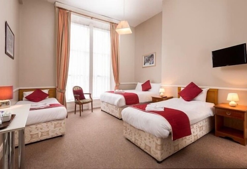 חדר סטנדרט לשלושה, Abbott Lodge