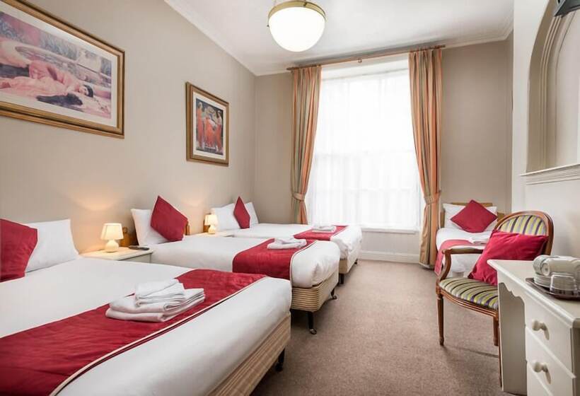 חדר משפחתי, Abbott Lodge