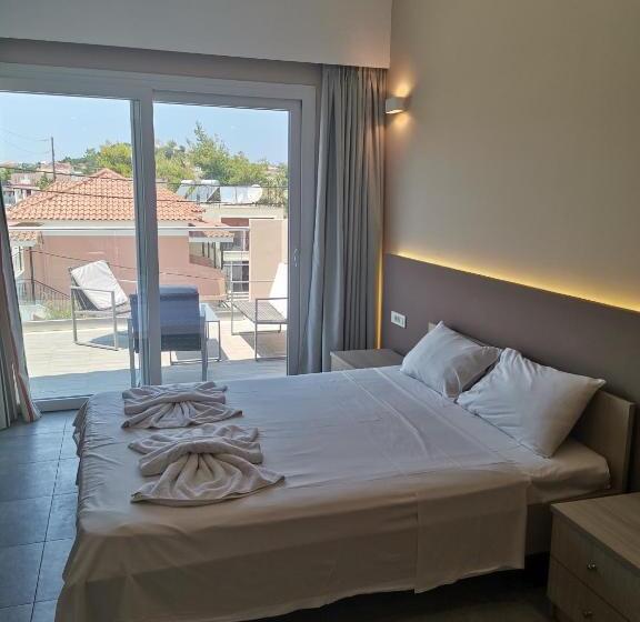 اتاق استاندارد با چشمانداز استخر, Apollon