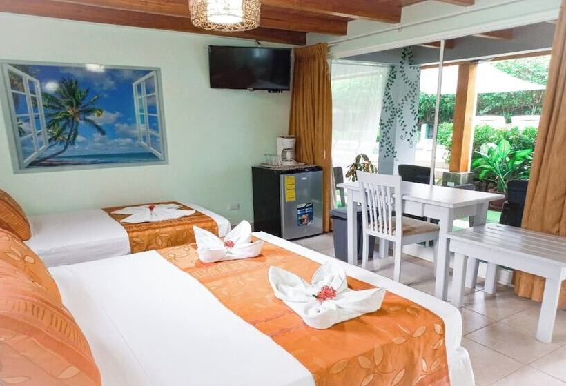 标准三人间, Bellavista Suites By Villas Verdes Samara Beach