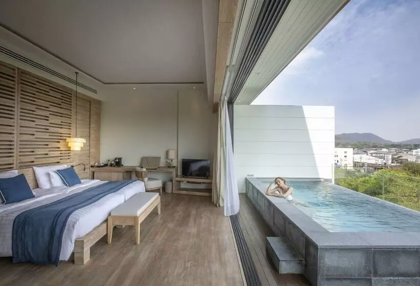 Suite with Pool, Cape Nidhra