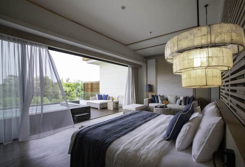 סוויטה עם בריכה, Cape Nidhra