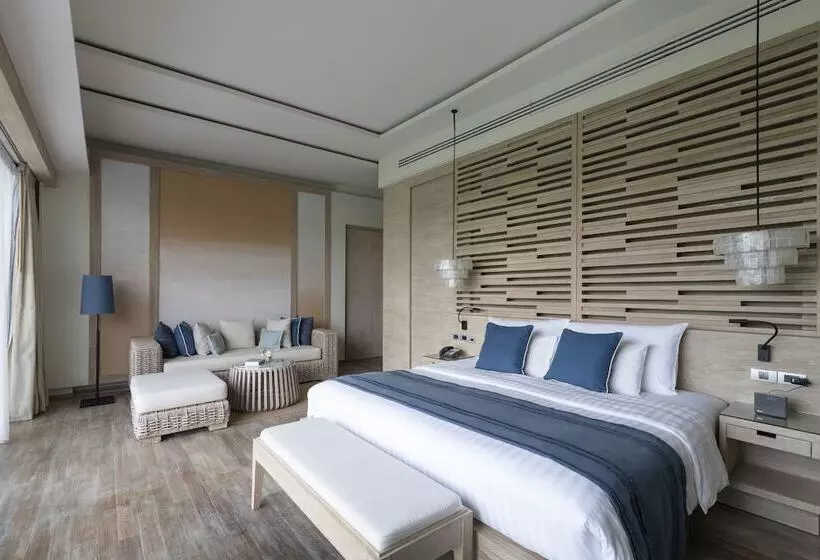 Suite with Pool, Cape Nidhra