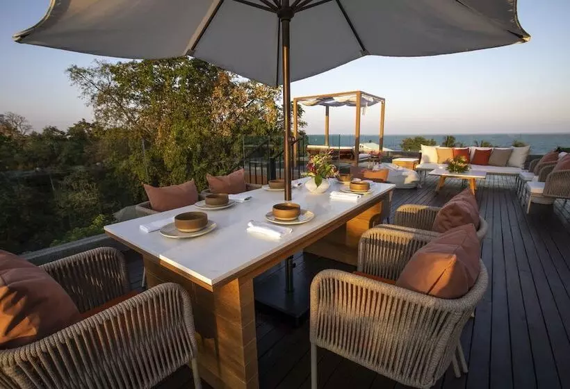 スイート, Cape Nidhra