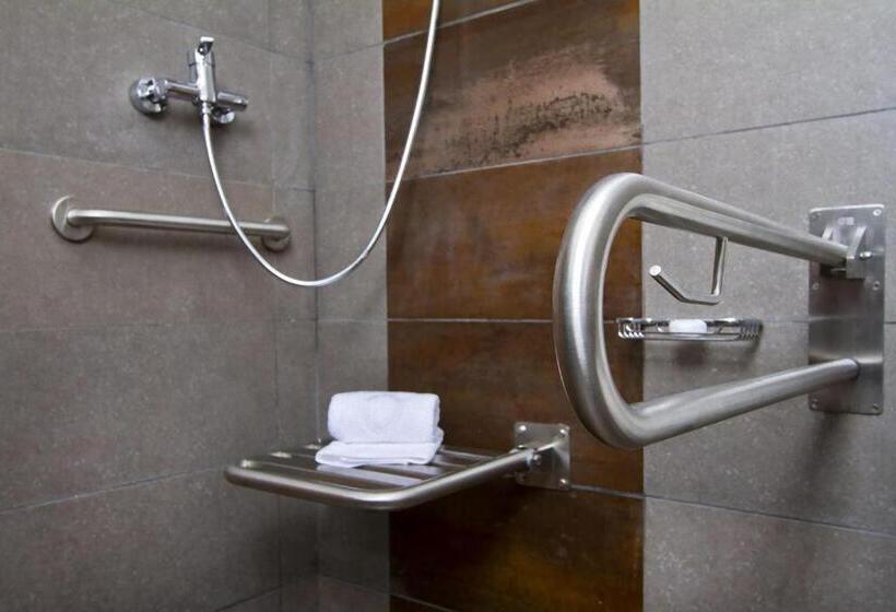 חדר סטנדרט מותאם לאדם עם מוגבלויות, Casa Bueras Boutique