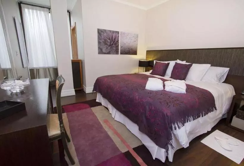 سوییت جونیور, Casa Bueras Boutique