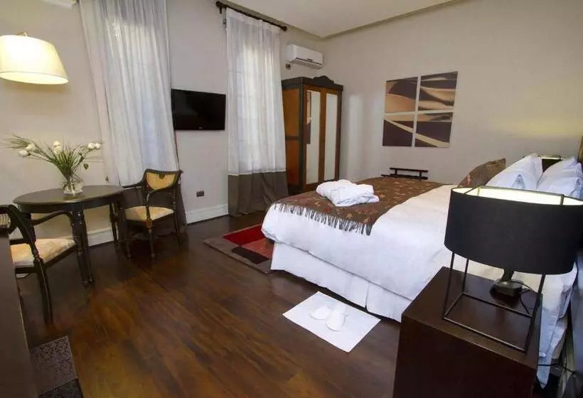 سوییت جونیور, Casa Bueras Boutique