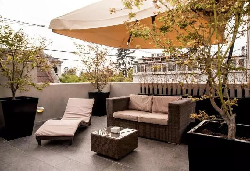 سوییت جونیور, Casa Bueras Boutique