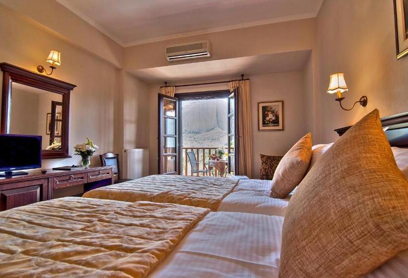 اتاق استاندارد با چشم‌اندازهای پانوراما, Doupiani House