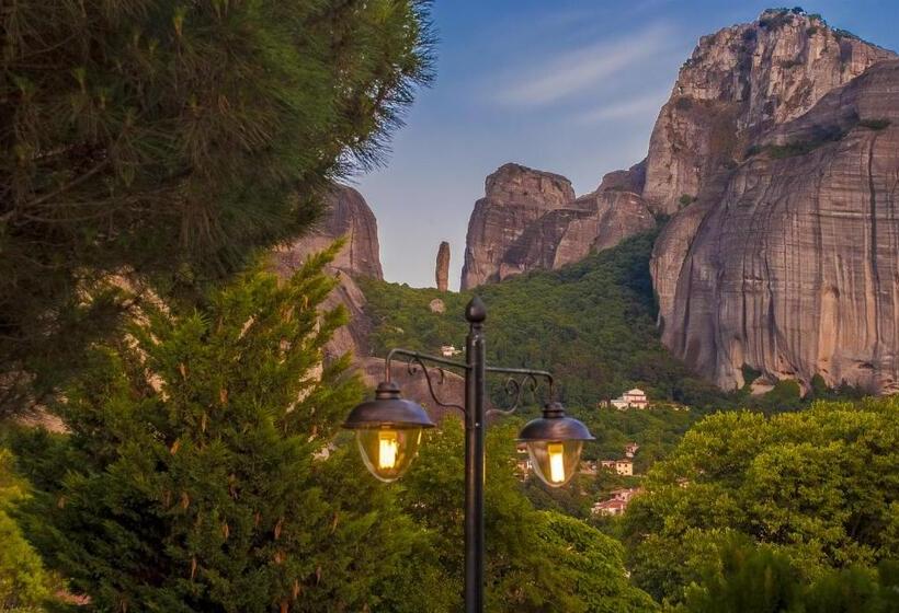 اتاق استاندارد با چشم‌اندازهای پانوراما, Doupiani House