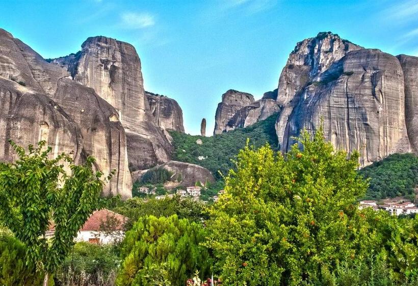 スタンダードトリプルルーム, Doupiani House