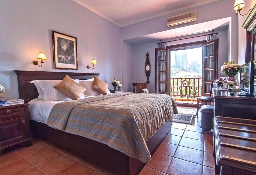 수피리어 룸, Doupiani House