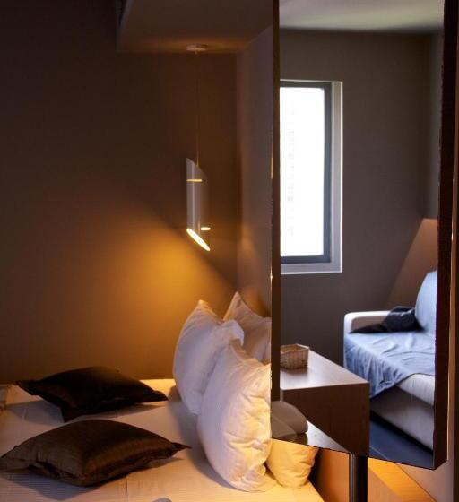 اتاق لوکس با چشمانداز دریا, Elysion