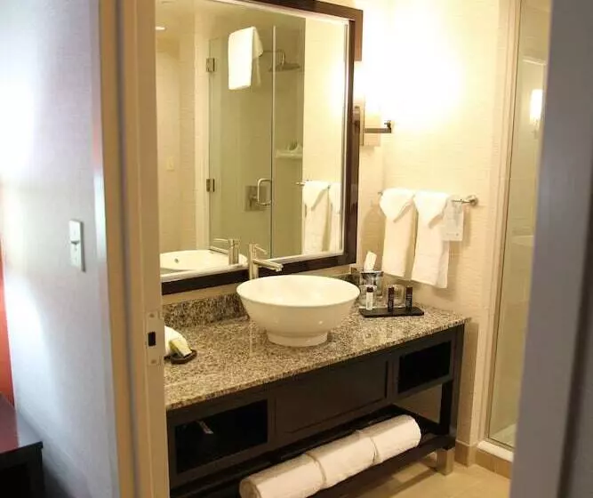 Sviitti, Embassy Suites Ontario Airport