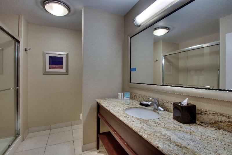 جناح سرير كينج, Hampton Inn Wilson Downtown