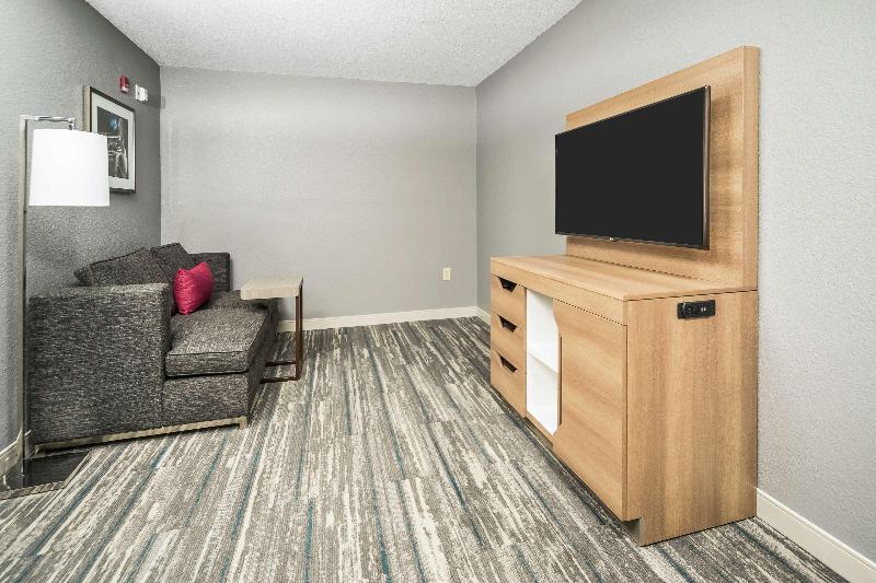 스위트 킹사이즈 침대, Hampton Inn Wilson Downtown