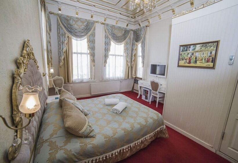 اتاق سوپریور با چشم‌انداز دریا, Hhk