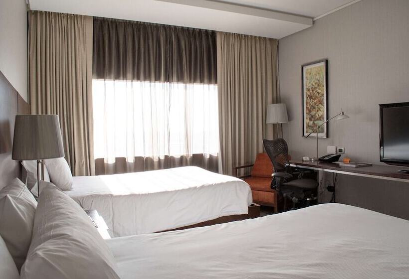 اتاق استاندارد با 2 تخت دوبل, Hilton Garden Inn Santiago Airport