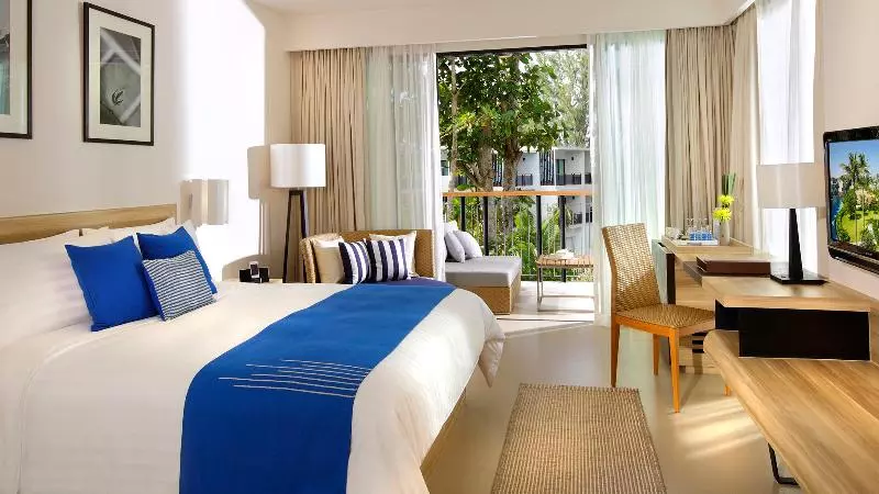 プールの見えるデラックスルーム, Le Méridien Phuket Mai Khao Beach Resort