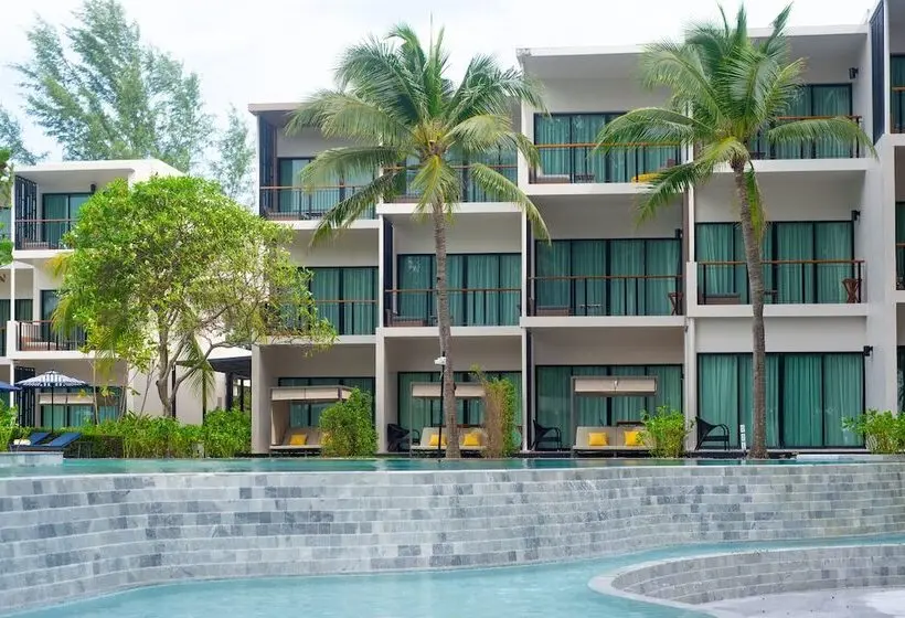 プールの見えるデラックスルーム, Le Méridien Phuket Mai Khao Beach Resort