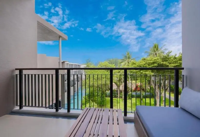 キングサイズベッドのデラックスルーム, Le Méridien Phuket Mai Khao Beach Resort
