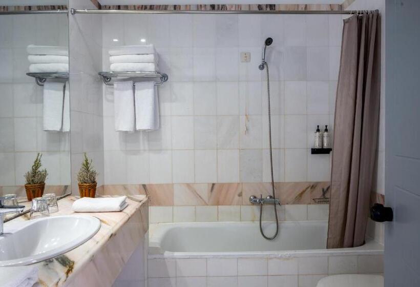 غرفة قياسية مطلّة علي البحر, Mare Village