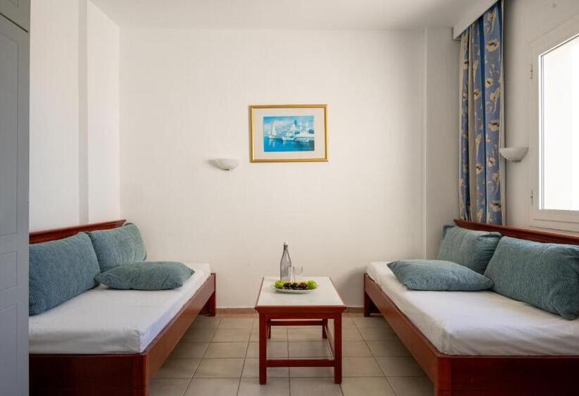 חדר משפחתי נוף לים, Mare Village