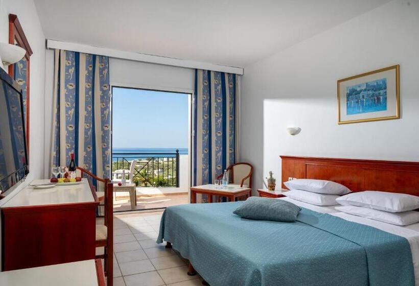 חדר משפחתי נוף לים, Mare Village