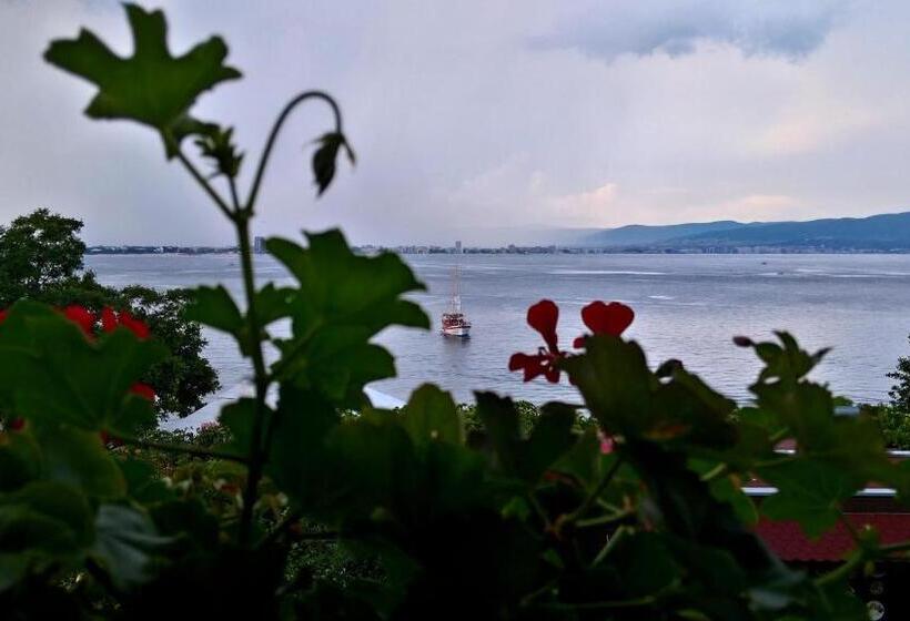 オーシャンビュージュニアスイート, Saint George   Old Nesebar