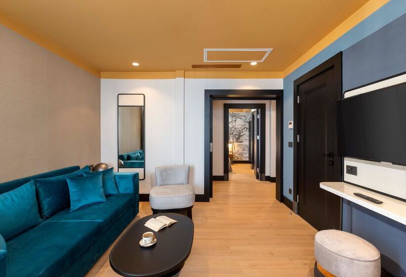 سوییت با چشمانداز دریا, Sherwood Premio