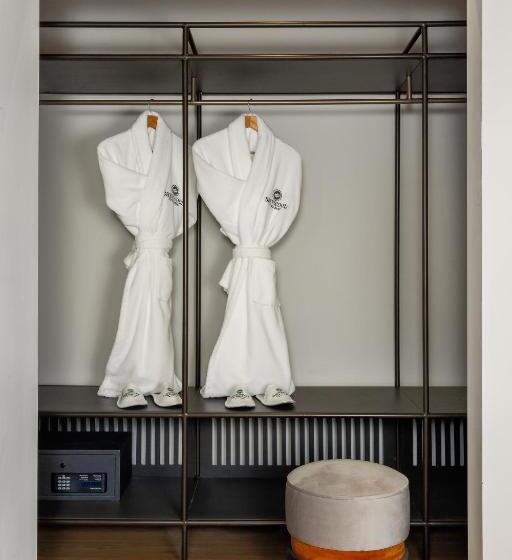 اتاق استاندارد با چشمانداز باغ, Sherwood Premio