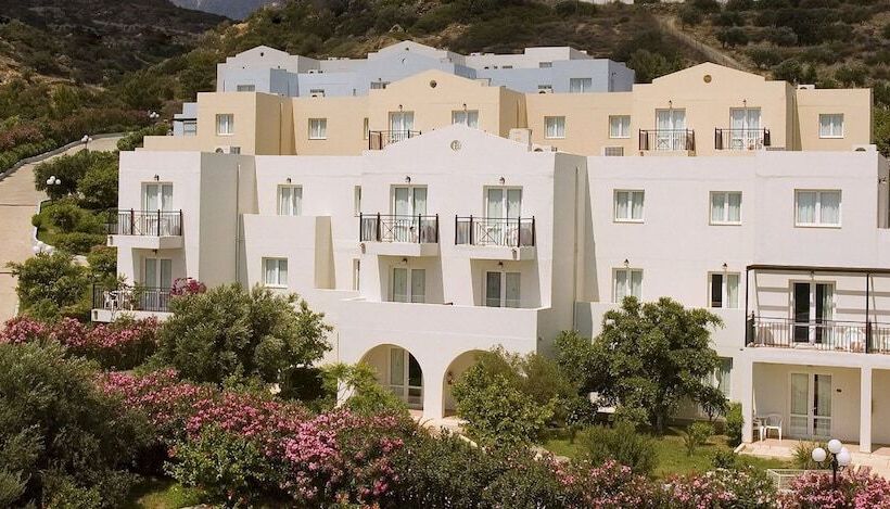 חדר משפחתי נוף לגינה, Mare Village