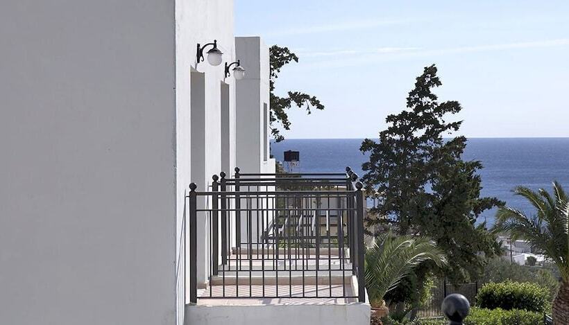 חדר משפחתי נוף לים, Mare Village