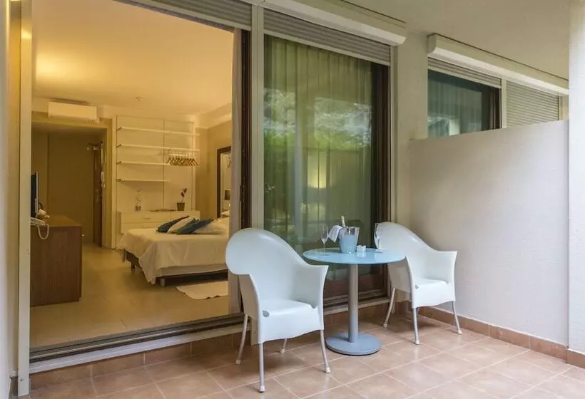 اتاق استاندارد در طبقه همکف, The Residence Apart