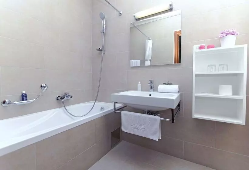 آپارتمان 1 خوابه با بالکن, The Residence Apart