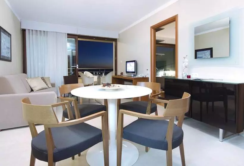 آپارتمان 1 خوابه با بالکن, The Residence Apart