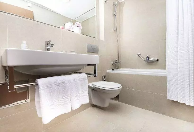 آپارتمان 2 خوابه با بالکن, The Residence Apart
