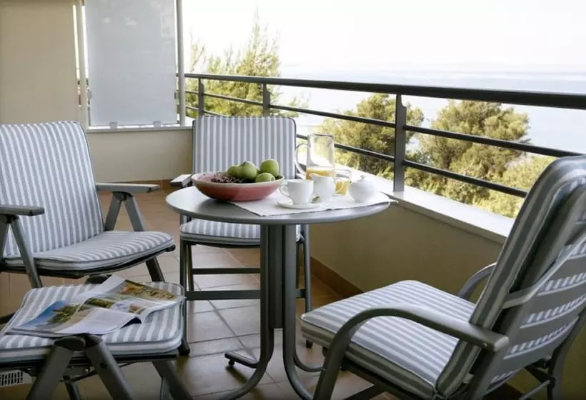 آپارتمان 2 خوابه با بالکن, The Residence Apart