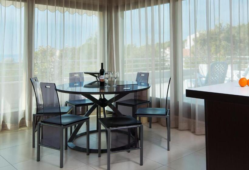 Апартаменты Deluxe 2 Спальни, The Residence Apart
