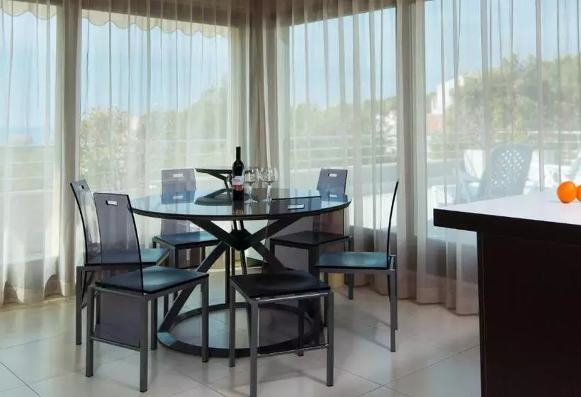 آپارتمان لوکس 2 خوابه, The Residence Apart