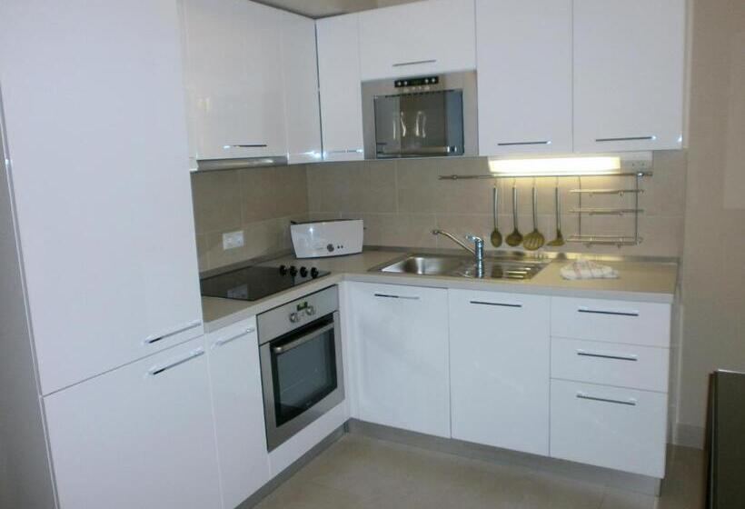 Апартаменты Внутренние 1 Спальня, The Residence Apart