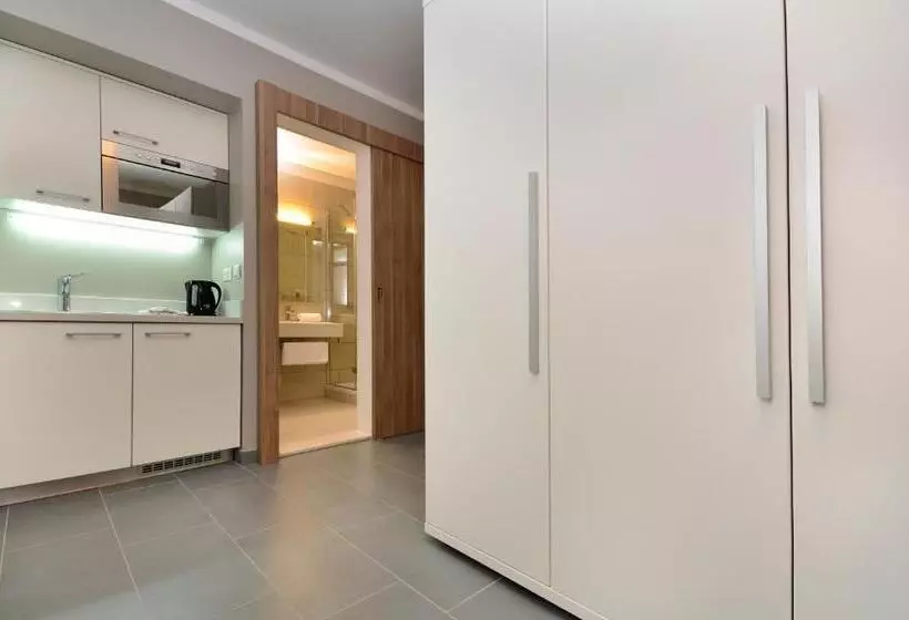 اتاق استاندارد با بالکن, The Residence Apart