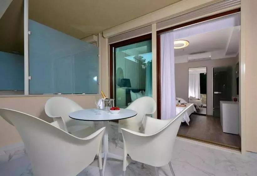 آپارتمان سوپریور 1 خوابه با چشم‌انداز دریا, The Residence Apart