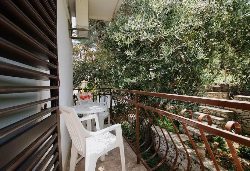 اتاق استاندارد با بالکن, Vila Tina