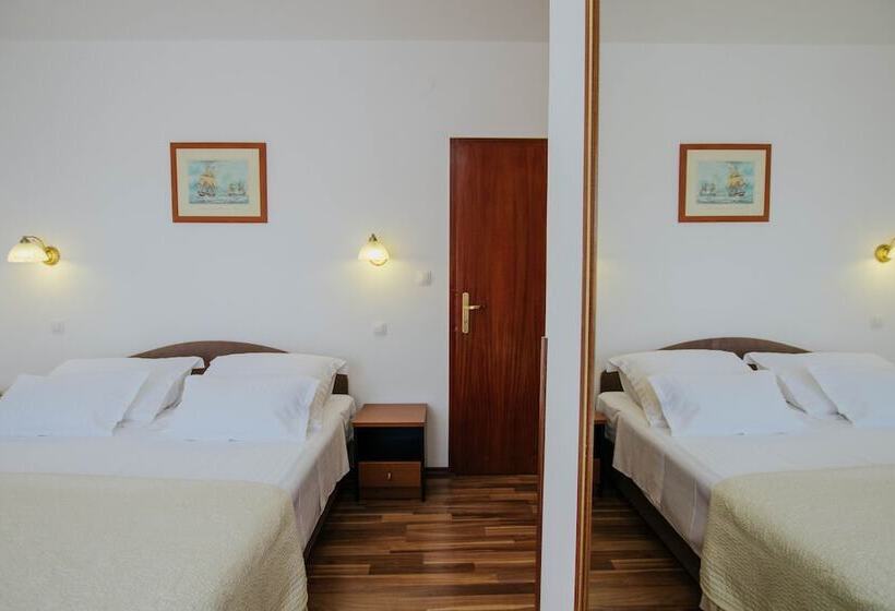 חדר סטנדרט עם מרפסת, Vila Tina